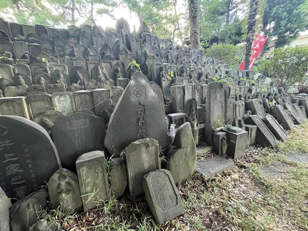 滝沢馬琴墓（深光寺）